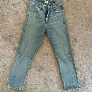Citizens of Humanity 100% Cotton cropped slim high rise denim. Size 23